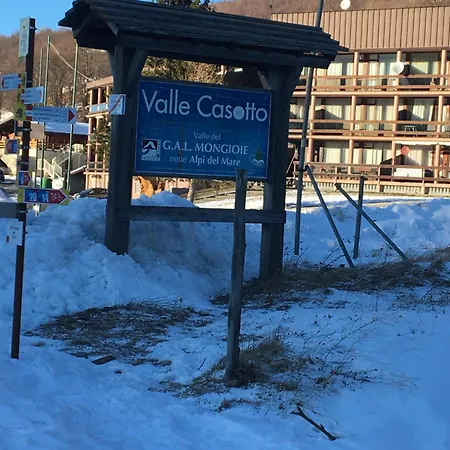 2000 Cuneo-montagna E Mare Ligure *